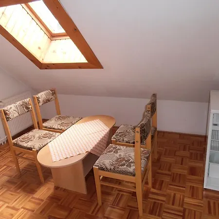 Penzión pre hostí Horec Ii